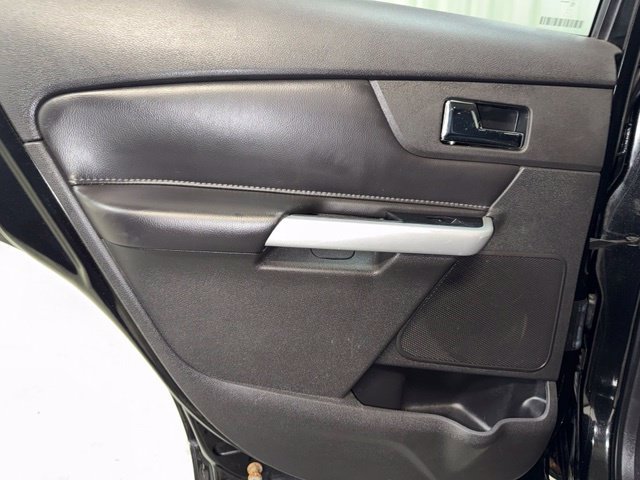 Used 2013 Ford Edge SE FWD image 29