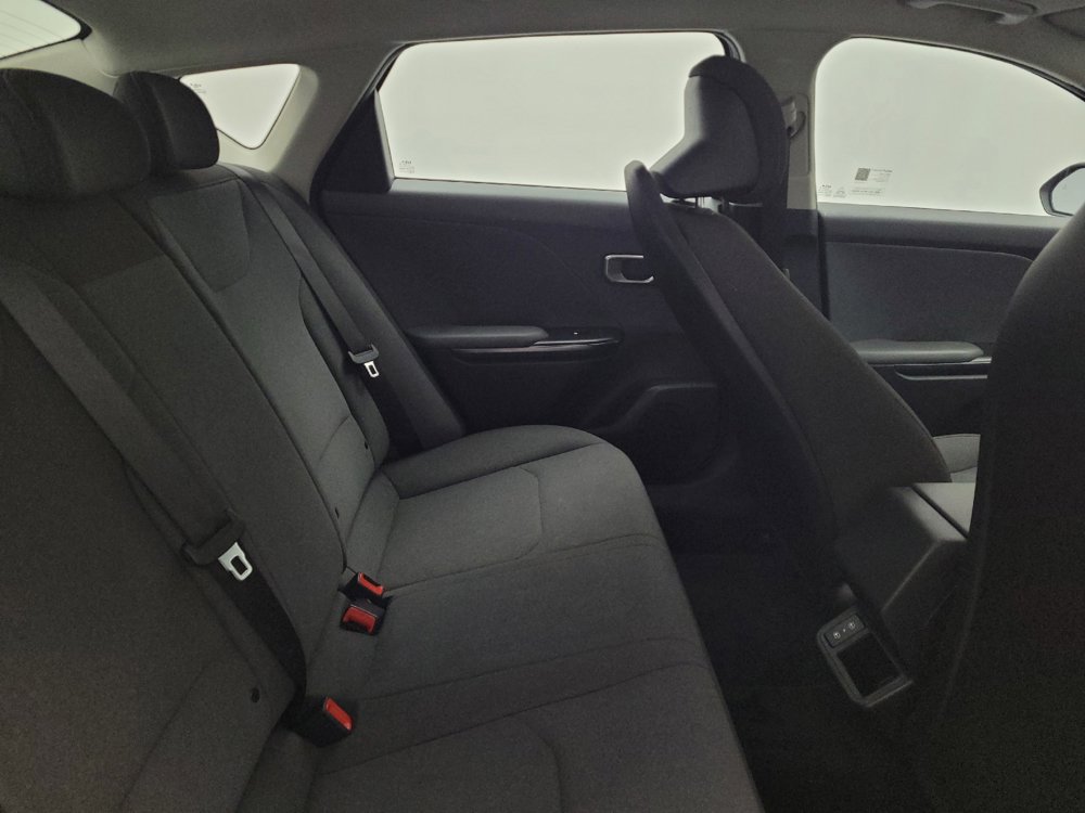Used 2025 Kia K4 FWD image 19