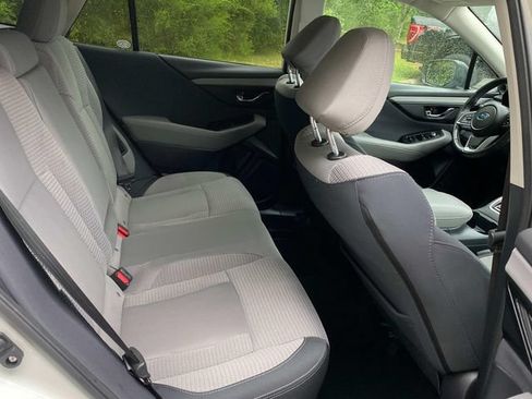Used 2024 Subaru Outback Premium AWD/4WD image 32