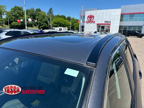 Used 2022 Toyota RAV4 XLE w/ Convenience Package AWD/4WD image 43
