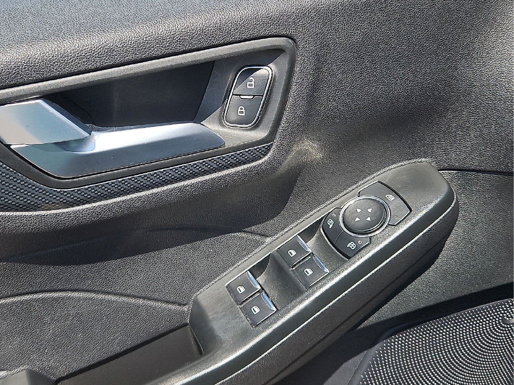 Used 2025 Ford Escape ST-Line FWD image 12