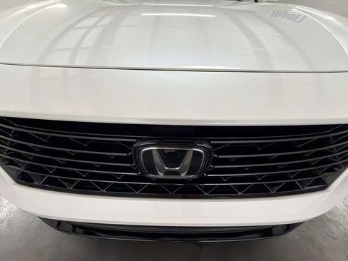 Used 2024 Honda Accord Touring image 31