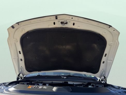 Used 2020 Cadillac Escalade Premium Luxury image 16