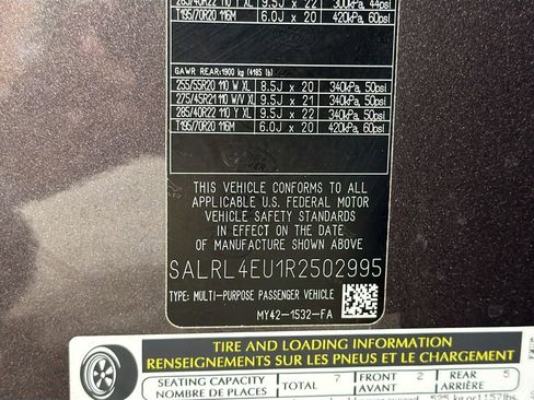 Certified 2024 Land Rover Discovery Dynamic SE AWD/4WD image 33