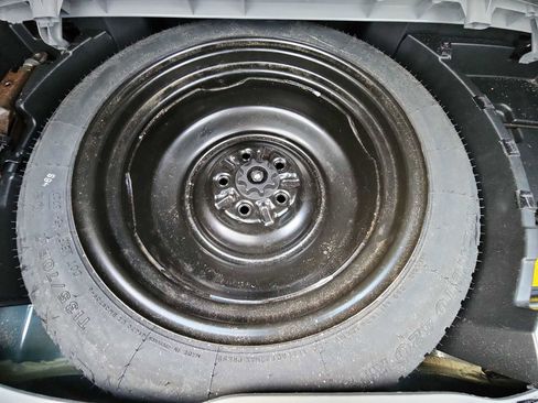 Used 2009 Toyota Matrix S image 23