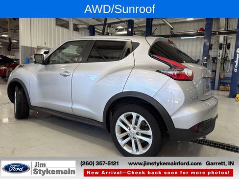 Used 2015 Nissan Juke SV w/ Technology Package AWD/4WD image 4