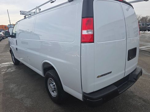 Used 2025 Chevrolet Express 2500 Extended w/ Communications Package image 8
