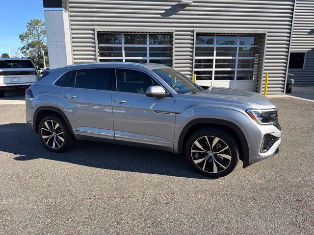 Used 2026 Volkswagen Atlas Cross Sport SEL Premium R-Line AWD/4WD image 2