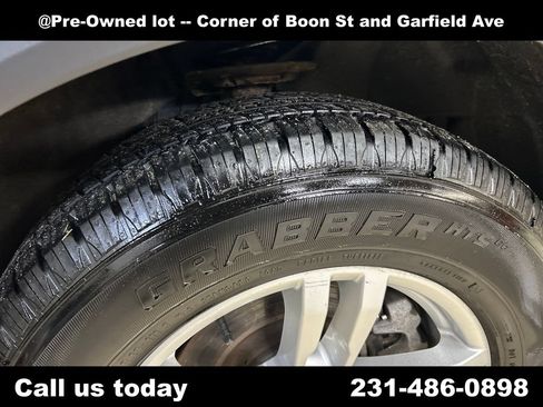 Used 2020 Ford Explorer XLT w/ Comfort Package AWD/4WD image 12