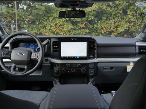 New 2026 Ford F250 XLT w/ XLT Premium Package image 9