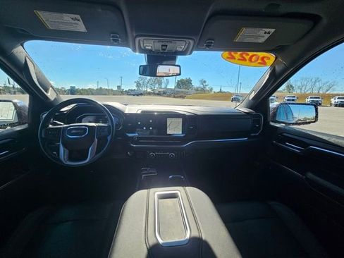 Used 2022 GMC Sierra 1500 SLT image 12