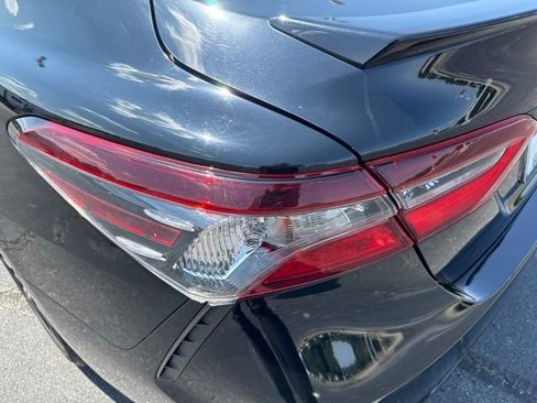 Certified 2021 Toyota Camry SE FWD image 10