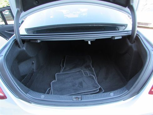 Used 2019 Mercedes-Benz E 300 image 28