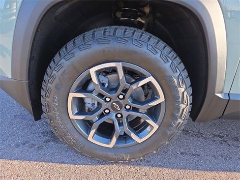 New 2026 Chevrolet Equinox ACTIV image 9