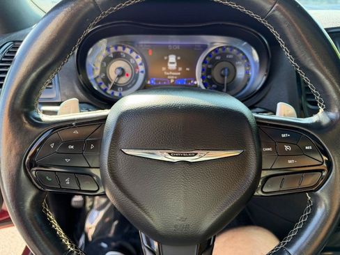Used 2019 Chrysler 300 S w/ 300S Premium Group RWD image 32