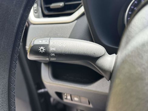 Certified 2021 Toyota RAV4 LE AWD/4WD image 19