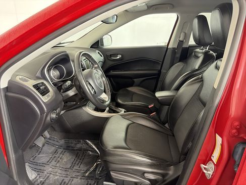 Used 2018 Jeep Compass Latitude image 5