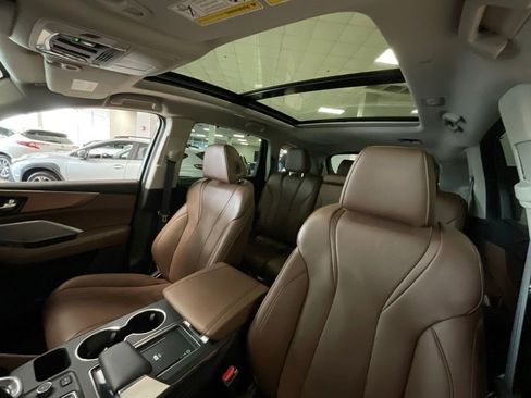 Certified 2024 Acura MDX SH-AWD w/ Technology Package image 11