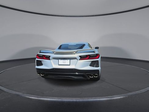 Used 2021 Chevrolet Corvette Stingray Coupe w/ Z51 Performance Package image 7