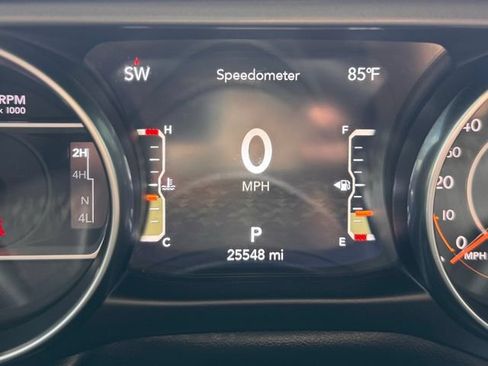Used 2023 Jeep Gladiator Sport AWD/4WD image 16