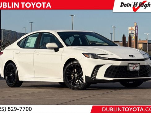 New 2026 Toyota Camry SE image 1
