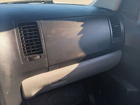 Used 2011 Toyota Tundra 2WD Regular Cab Long Bed image 15