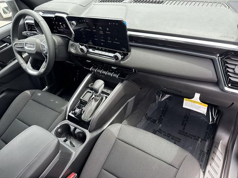 New 2026 GMC Canyon Elevation w/ LPO, Black Badging Package RWD image 27