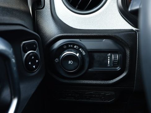 Certified 2024 Jeep Wrangler Unlimited Sport AWD/4WD image 15