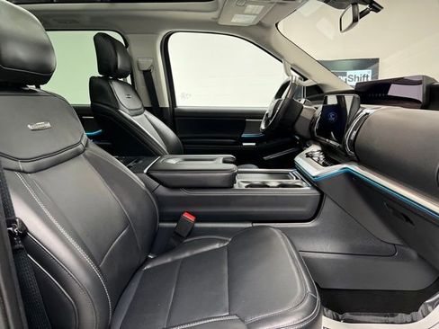 Used 2025 Ford Expedition Platinum AWD/4WD image 55