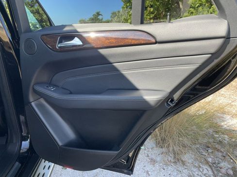 Used 2012 Mercedes-Benz ML 350 4MATIC image 27