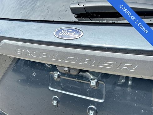 Used 2024 Ford Explorer XLT w/ Equipment Group 202A AWD/4WD image 15