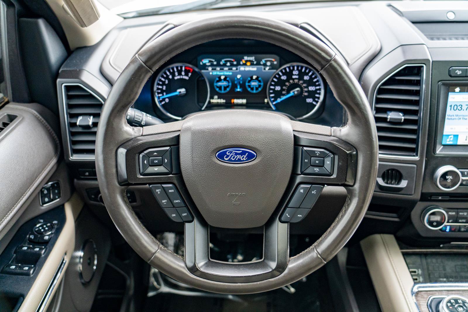 Used 2018 Ford Expedition Limited AWD/4WD image 18