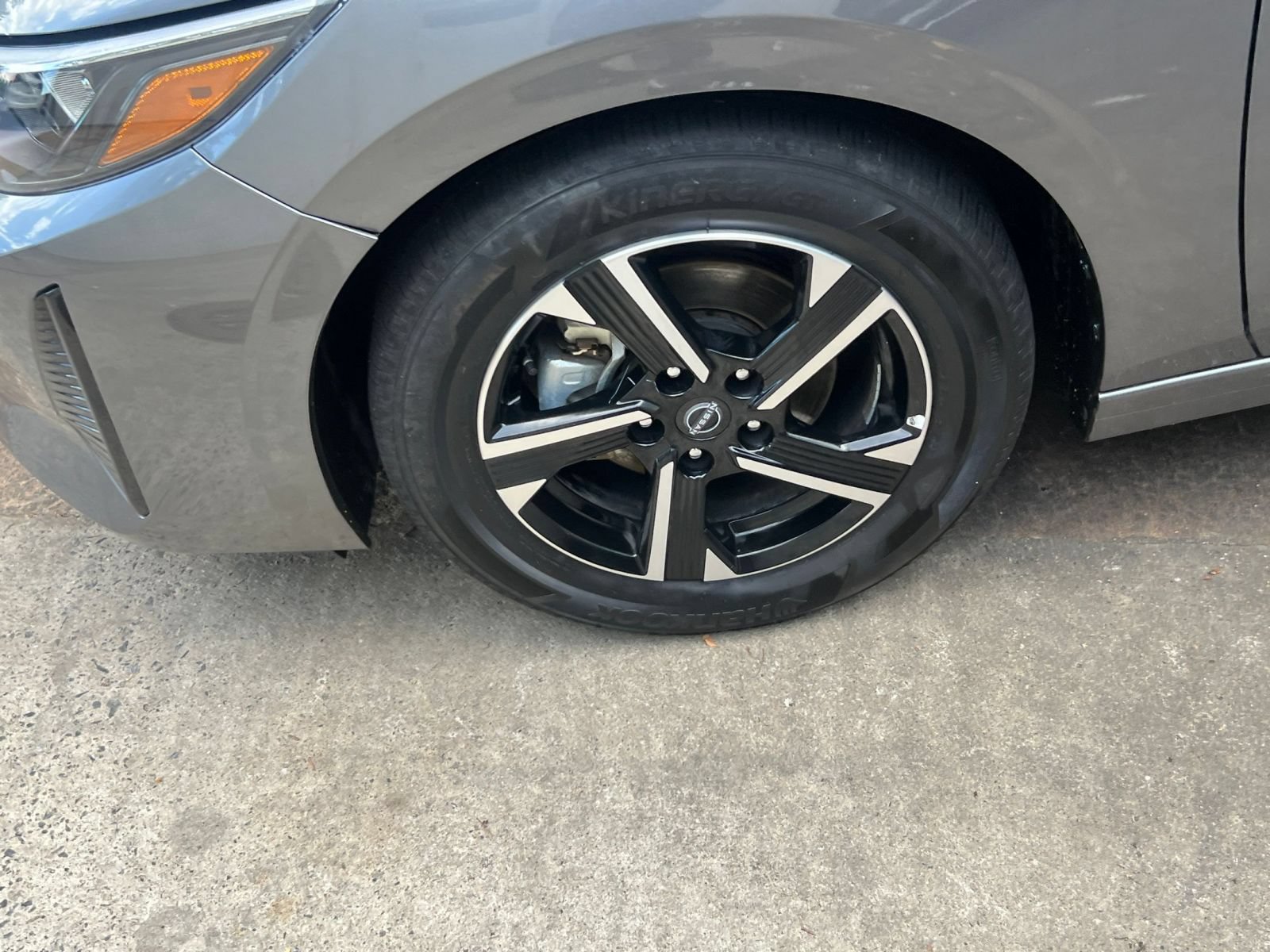 Used 2025 Nissan Sentra SV FWD image 24