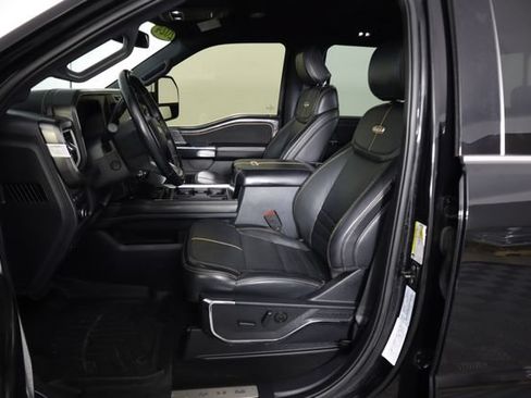 Used 2024 Ford F250 Platinum w/ FX4 Off-Road Package AWD/4WD image 38