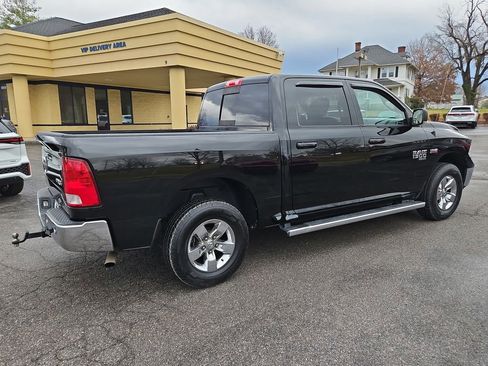 Used 2020 RAM 1500 Classic SLT w/ Luxury Group image 5