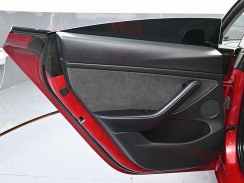 Used 2022 Tesla Model 3 Standard Range image 42