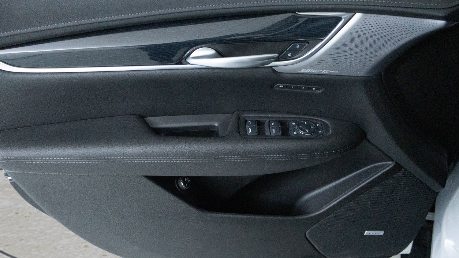 Used 2025 Cadillac XT5 Premium Luxury w/ LPO, Floor Liner Package AWD/4WD image 25