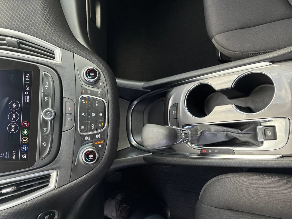 Used 2025 Chevrolet Malibu LT FWD image 21