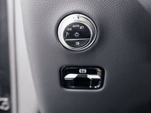 Certified 2026 Mercedes-Benz GLC 300 4MATIC image 10