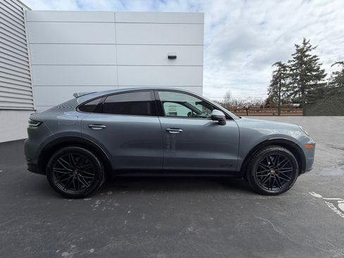 New 2026 Porsche Cayenne GTS image 6