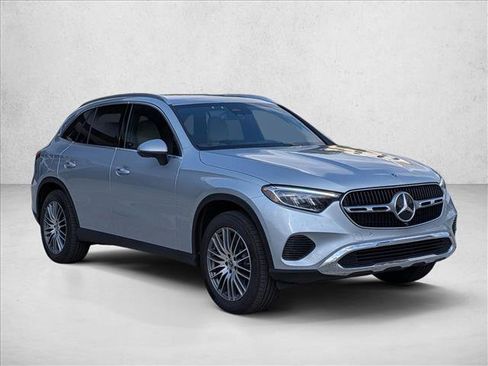 Certified 2026 Mercedes-Benz GLC 300 image 3