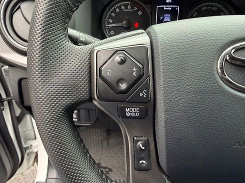 Certified 2023 Toyota Tacoma TRD Off-Road w/ Technology Package AWD/4WD image 28