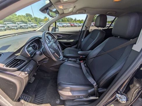 Certified 2022 Buick Encore Preferred AWD/4WD image 25