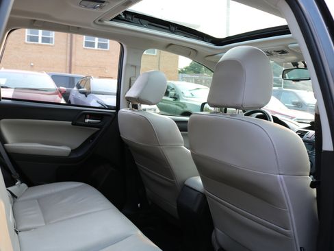 Used 2014 Subaru Forester 2.5i Limited image 37