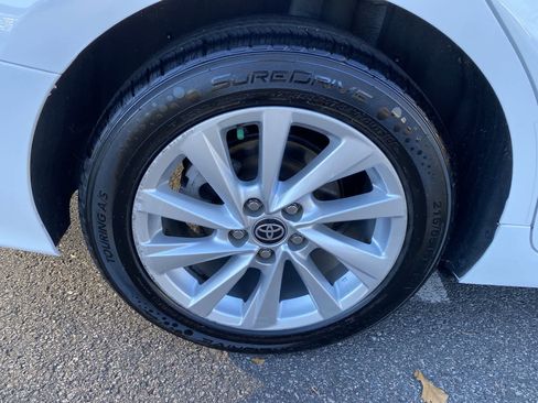 Used 2023 Toyota Camry LE image 19