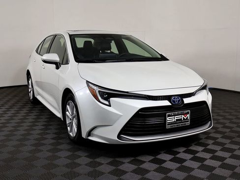 Used 2023 Toyota Corolla XLE image 5
