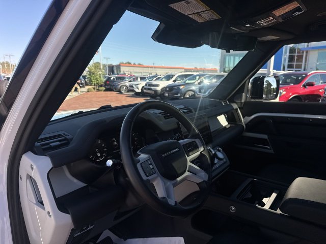 Used 2024 Land Rover Defender 110 SE AWD/4WD image 14