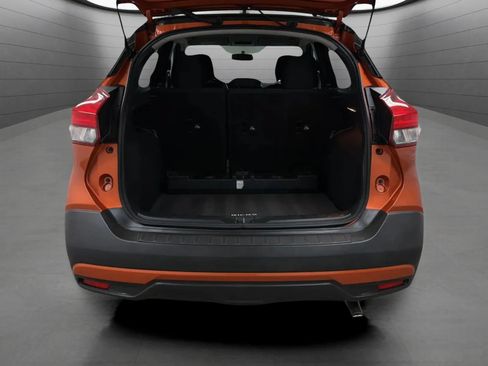 Used 2019 Nissan Kicks SR w/ Exterior Package FWD image 22