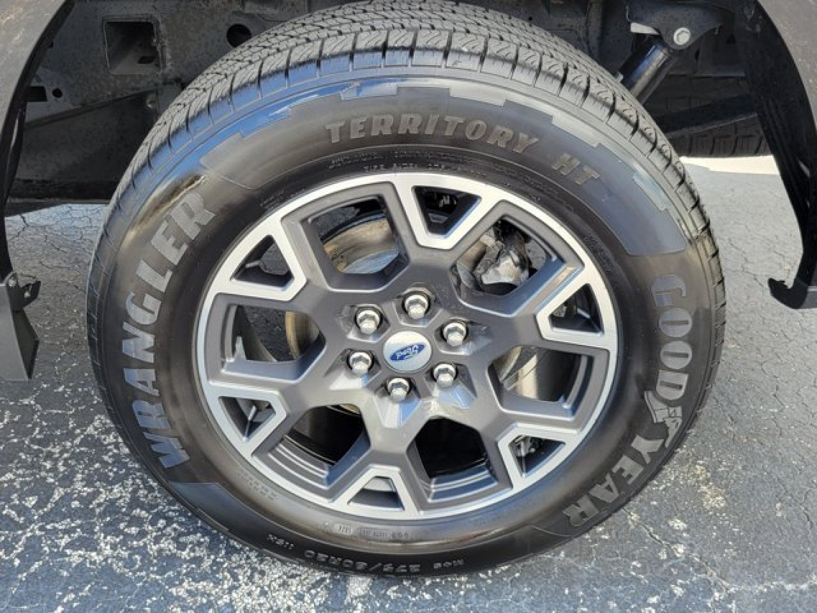 Used 2025 Ford F150 STX w/ Equipment Group 200A RWD image 4