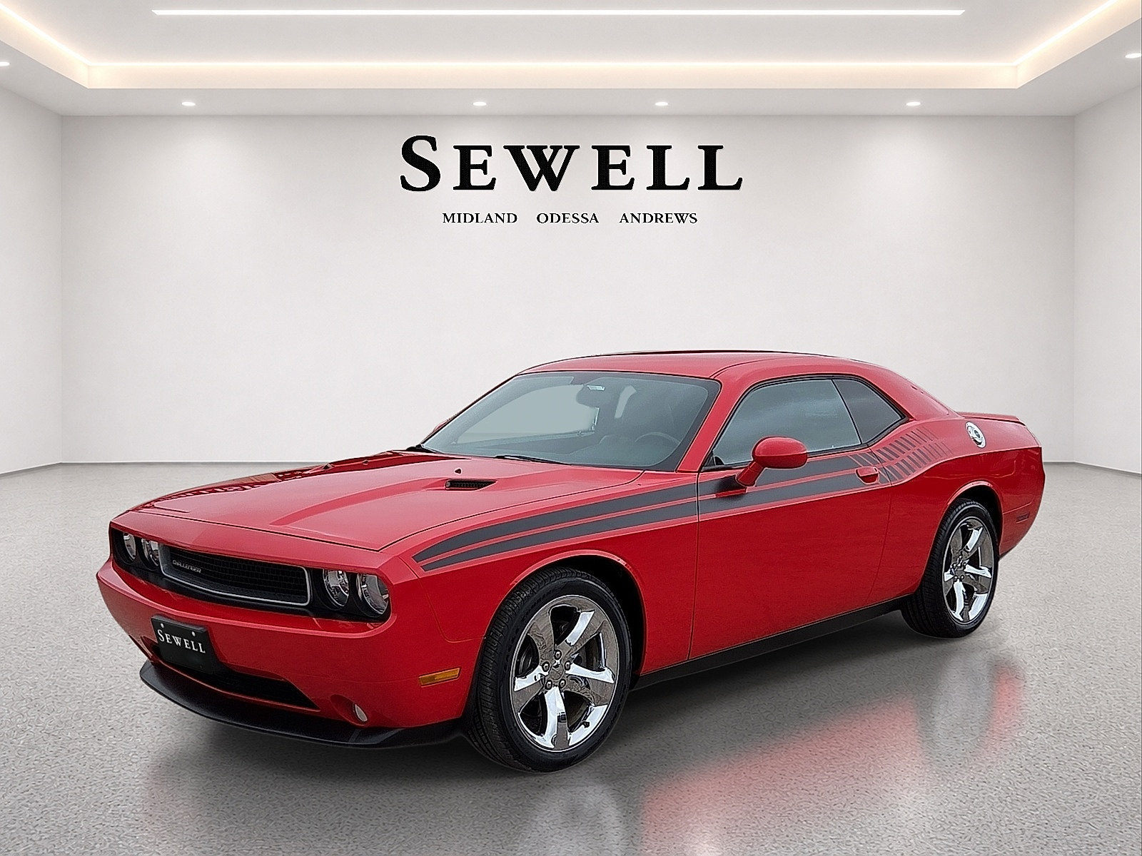 Used 2014 Dodge Challenger SXT Plus RWD image 1